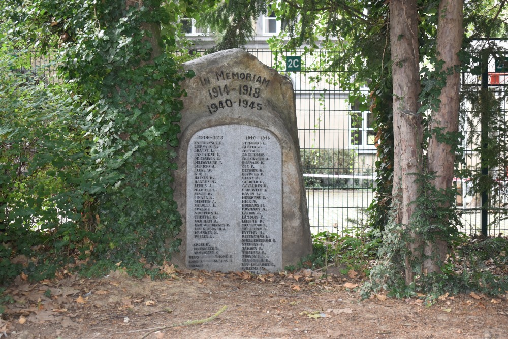 War Memorial Hasselt #1