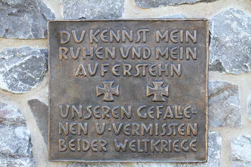 War Memorial Thülen #2