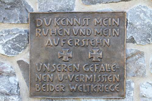 Oorlogsmonument Thlen #2