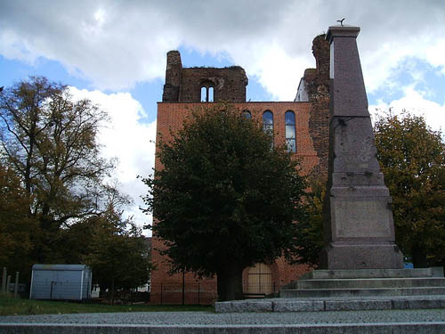 Oorlogsschade Oorlogsmonument Sandau #1