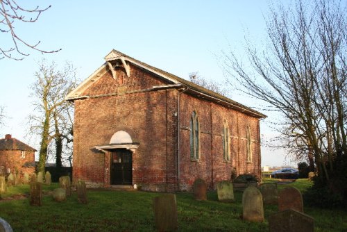 Oorlogsgraf van het Gemenebest St. Peter Churchyard #1