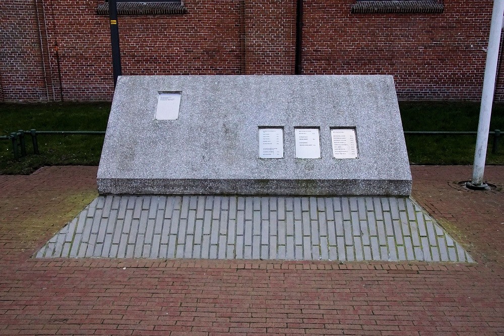 War Memorial Veendam #2