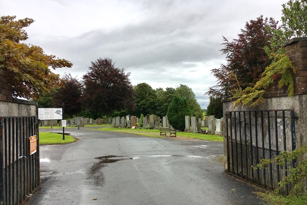 Commonwealth War Graves Eaglesham Cemetery