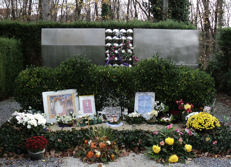 Monument Vermoorde Kinderen van Kozara #1
