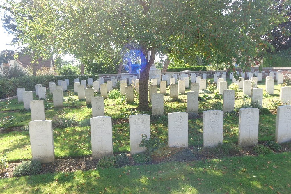 Commonwealth War Cemetery Wailly Orchard #2