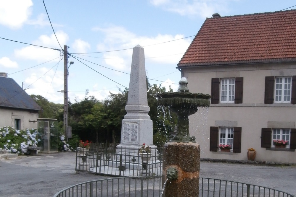 Oorlogsmonument Saint-Yrieix-les-Bois #1