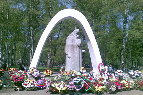 Mass Grave Soviet Soldiers Novomoskovsk #2