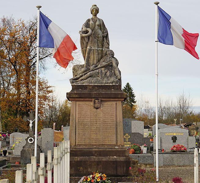 Monument Eerste Wereldoorlog Luxeuil-les-Bains #1
