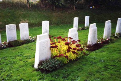 Commonwealth War Graves Helston Cemetery