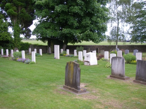 Commonwealth War Graves Leighterton Church Cemetery