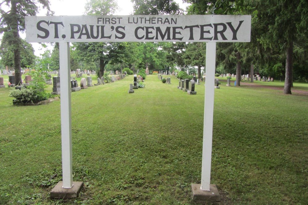 Canadian War Grave Saint Paul's Lutheran Cemetery