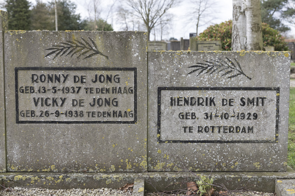 Monument Ramp 07-05-1945 Algemene Begraafplaats Wijhe #4