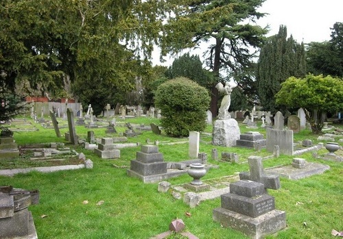 Commonwealth War Graves St Nicholas Churchyard #1