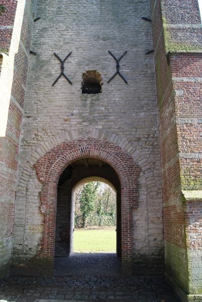 Destroyed Church Muizen #4