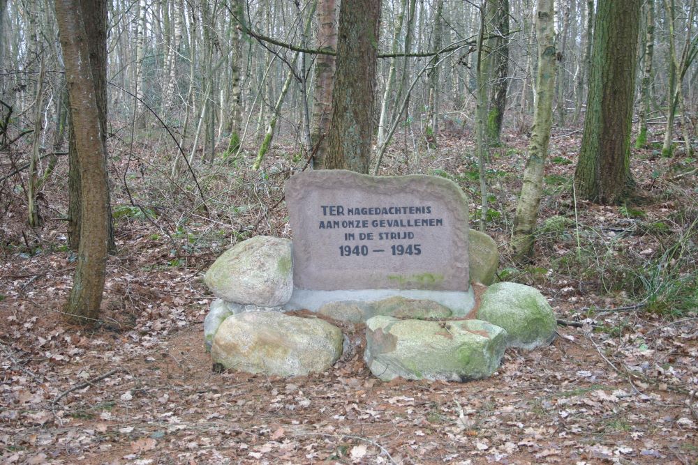 Oorlogsmonument Kluivingsbos #2