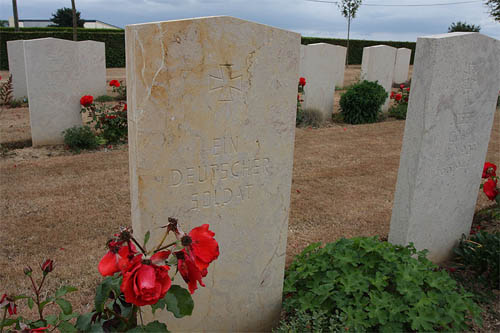 Duitse Oorlogsgraven Bayeux #2