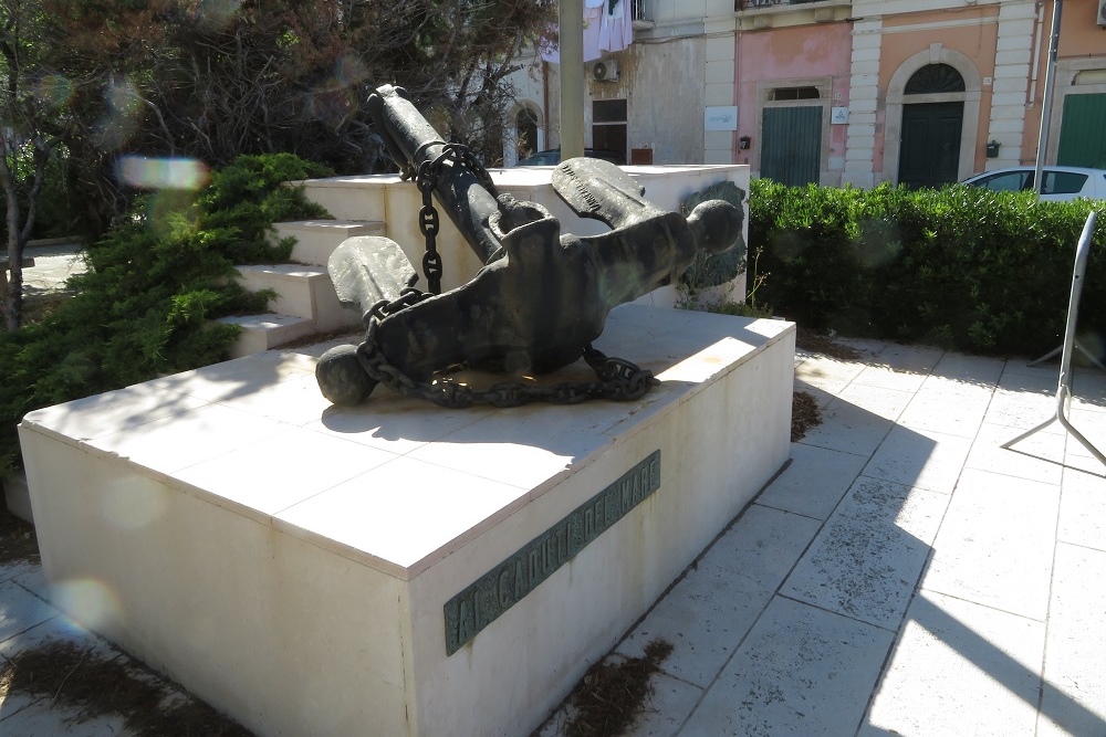 Monumento ai Caduti del Mare di Polignano #1