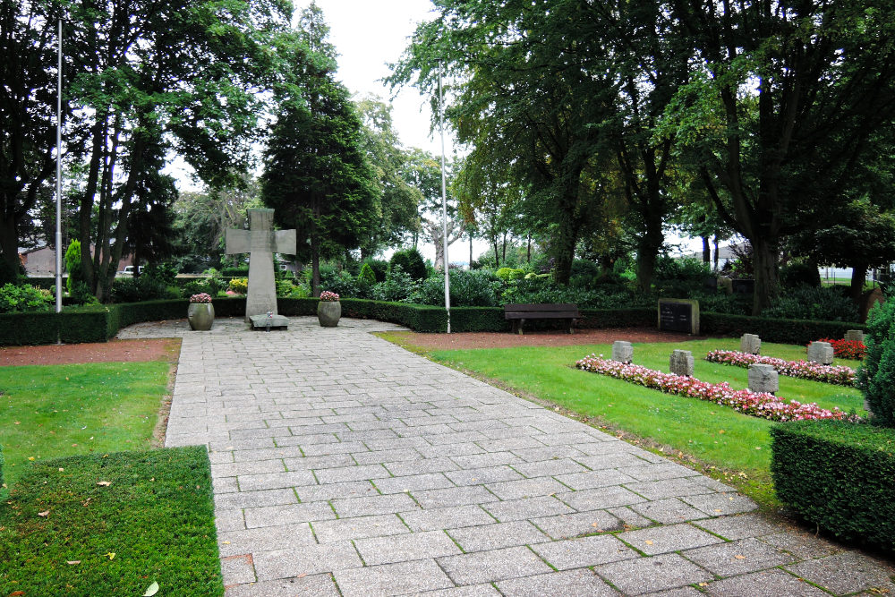 War Memorial and Graves Vorst #4