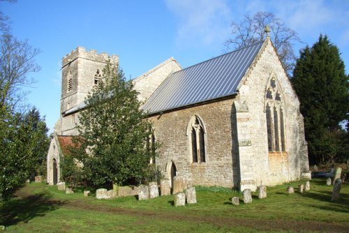 Oorlogsgraf van het Gemenebest All Saints Churchyard