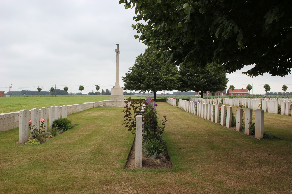 Commonwealth War Cemetery Bleuet Farm #5