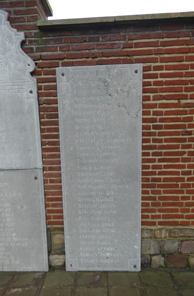 Oorlogsmonument Begraafplaats Dampremy #5