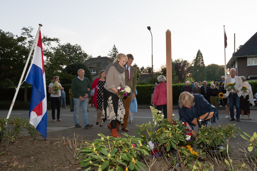 Memorial Execution Civilians Van Borsselenweg Oosterbeek #3