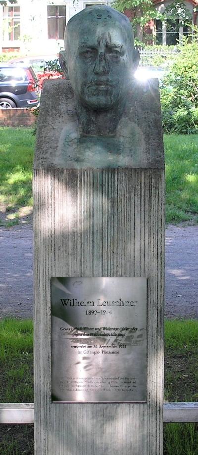 Monument Wilhelm Leuschner #1