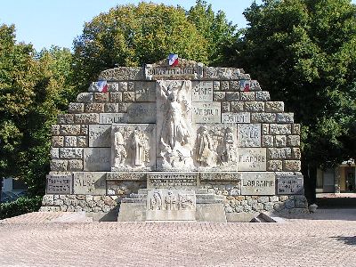 War Memorial Lezoux #1