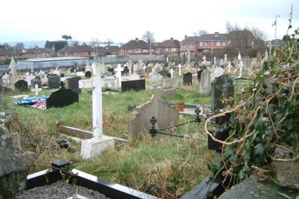 Commonwealth War Graves St. Mary Roman Catholic Churchyard