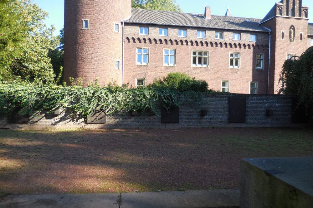 War Memorial Kempen #4