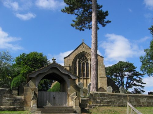 Commonwealth War Graves St. Botolph Churchyard #1