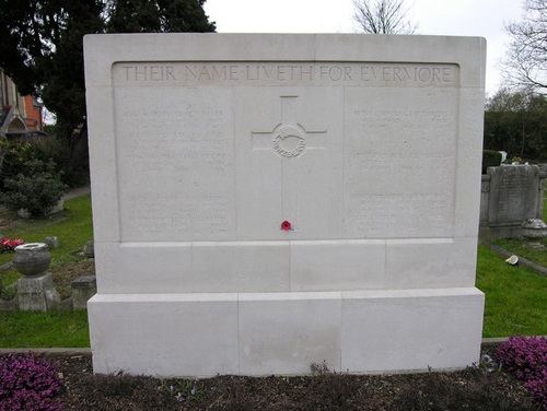 Commonwealth War Graves Walton-on-Thames Cemetery #1