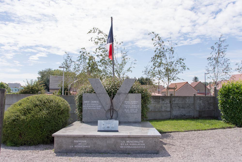 Verzetsmonument Gemeentelijke Begraafplaats Bray-Dunes #1