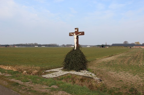 Crucifix Asten #1