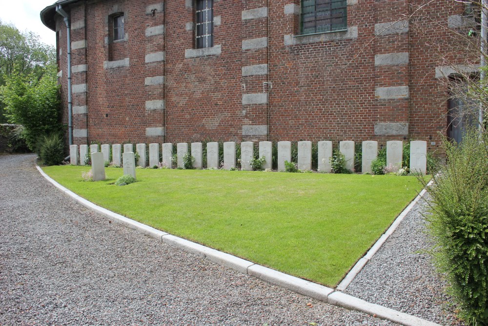 Commonwealth War Graves Chercq #3