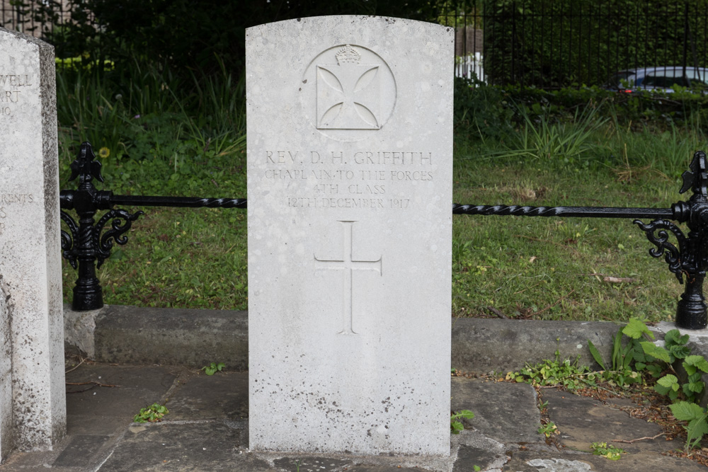 Oorlogsgraven van het Gemenebest St. Mary Magdelene Churchyard #2