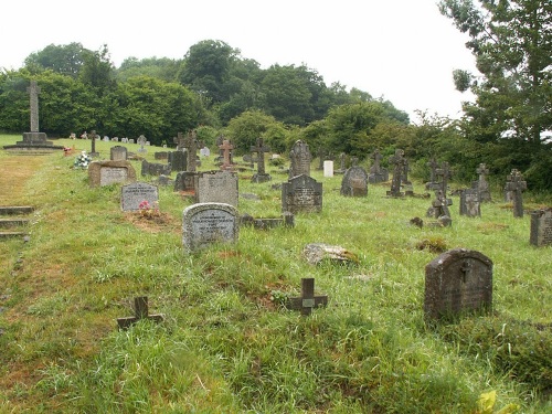 Oorlogsgraven van het Gemenebest Lustleigh Church Cemetery #1