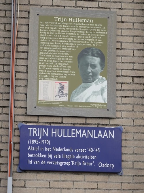 Memorial Plates De Aker Trijn Hullemanlaan #2