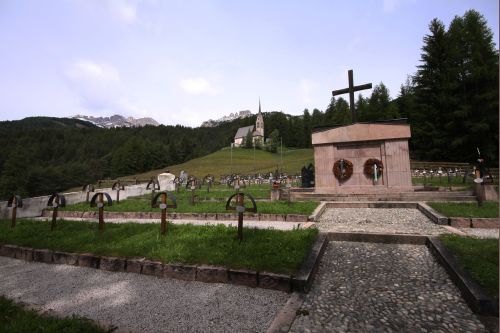 Oostenrijks-Hongaarse Oorlogsbegraafplaats Vigo di Fazza #4