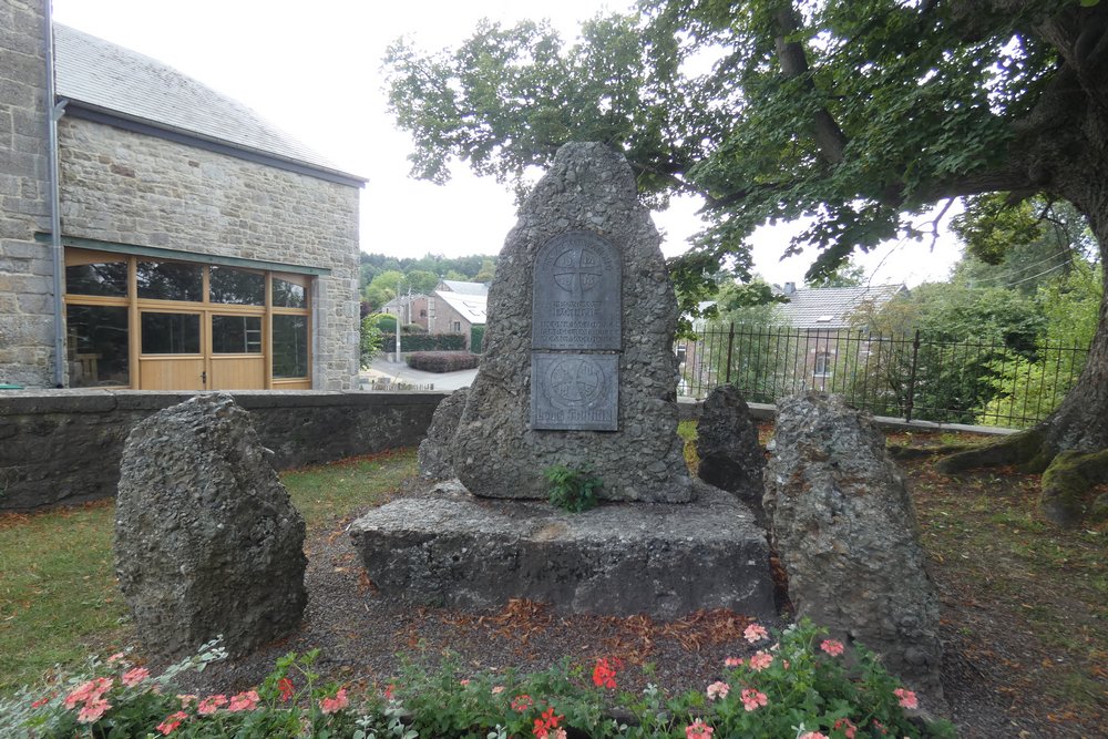 War Memorial Wéris #1