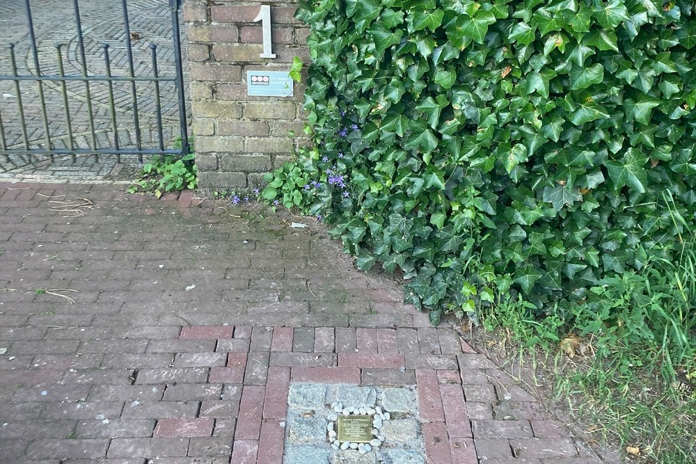 Stumbling Stone Neuhuijsweg 1 #3