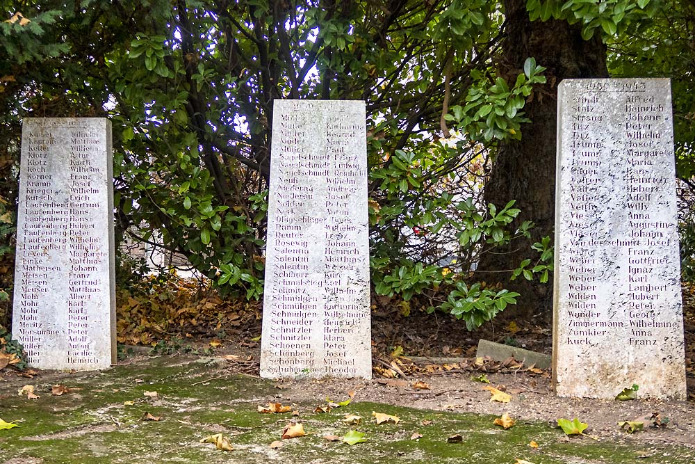 War Memorial Niederau #3