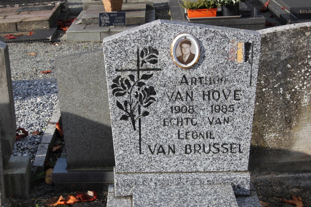 Belgische Graven Oudstrijders Elversele	 #4