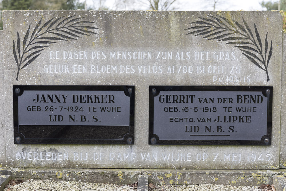 Memorial Disaster 07-05-1945 Generalal Cemetery Wijhe #3