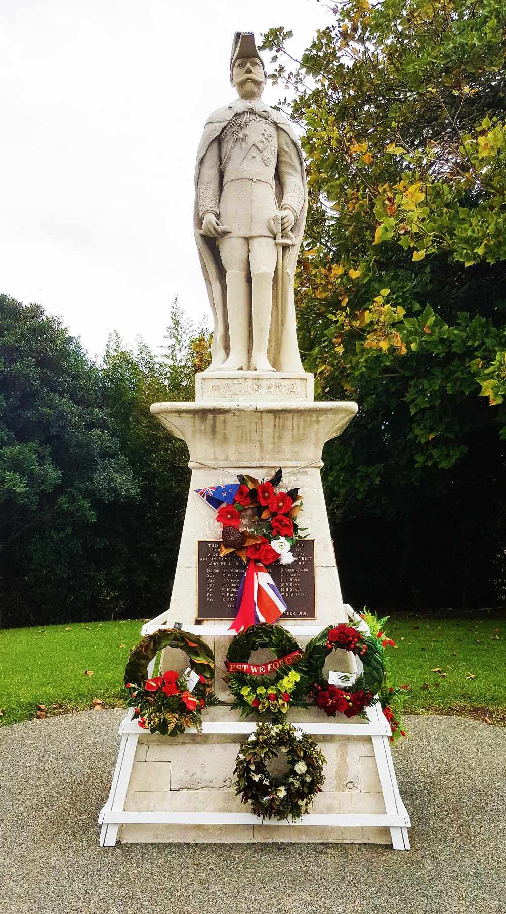 Oorlogsmonument Matakana #5