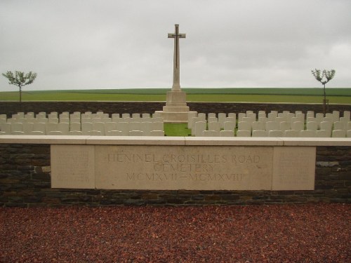 Commonwealth War Cemetery Heninel-Croisilles Road