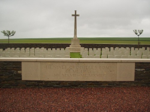 Oorlogsbegraafplaats van het Gemenebest Heninel-Croisilles Road