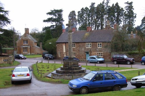 Oorlogsmonument Litchborough #1