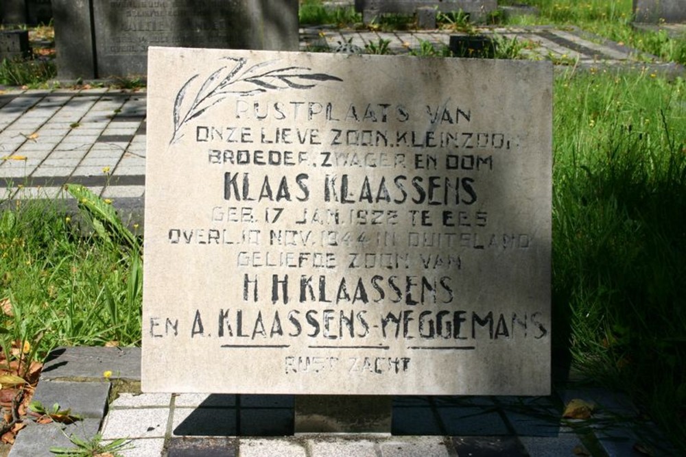 Nederlandse Oorlogsgraven Gemeentelijke Begraafplaats Borger #3