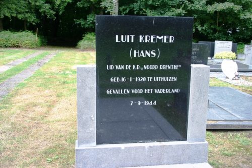 Dutch War Grave Een #3